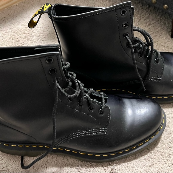 Dr Marten Men’s Size 12 Black - Picture 2 of 4